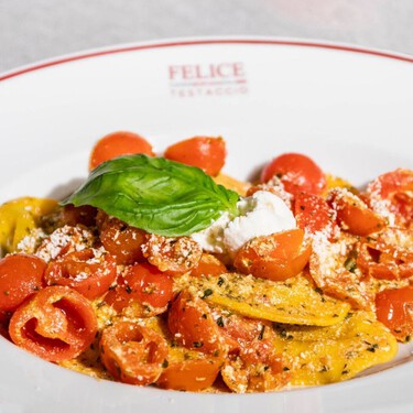 La salsa secreta para pasta de un restaurante romano que puedes hacer en minutos sin pasar calor: “¡Rápida, fácil, ligera y deliciosa!” 