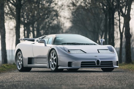 El último Bugatti EB110 SS fabricado sale a la venta: una bestia muy especial con motor V12 turbo de 611 CV