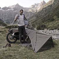 Bivouac, el auto-regalo perfecto para vivaquear con tu moto en medio de ninguna parte