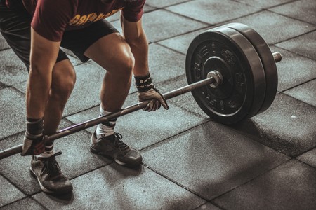 Qué deporte elegir si llevas mucho tiempo sin moverte según tu edad, peso y objetivos