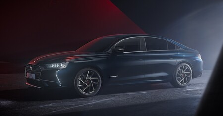 DS dejará de vender coches diésel y gasolina en 2025 y se lo juega todo a la electrificación