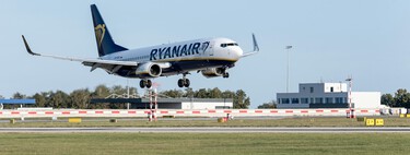 La marcha de Ryanair ha dejado tiritando a los aeropuertos regionales: 240.000 pasajeros menos y un 70% menos en uno de ellos 