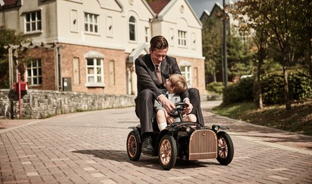 D. Throne: el coche eléctrico de lujo para niños que querrás (y podrás) conducir tú