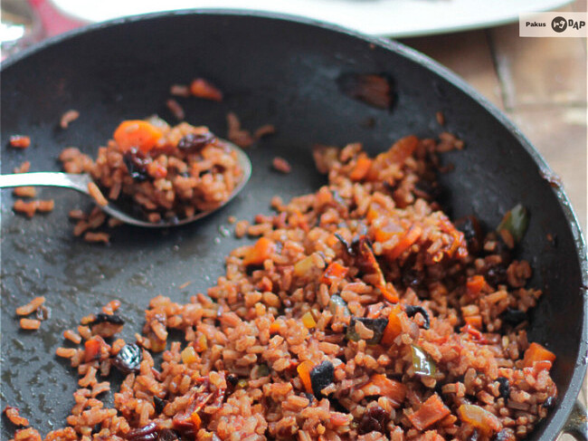 arroz rojo con verduras