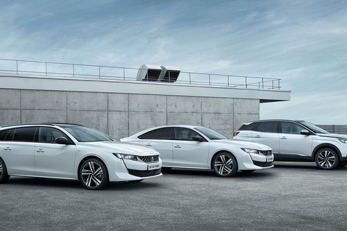 Peugeot presenta las versiones híbridas de sus modelos 508 y 3008, con tracción parcial o total