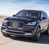 Este Lincoln Aviator es un futuro SUV híbrido enchufable, con tres filas de asientos y a todo lujo
