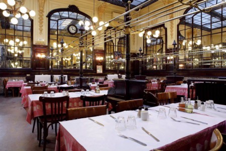 Comer barato y tradicional en París es posible: Visita el Bouillon Chartier