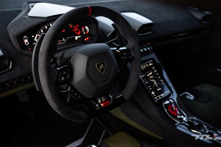 Lamborghini Huracan Sterrato 2023 003