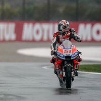 Michele Pirro: "Pocos serían capaces de enderezar la moto como Lorenzo, quizá Stoner hizo algo similar"