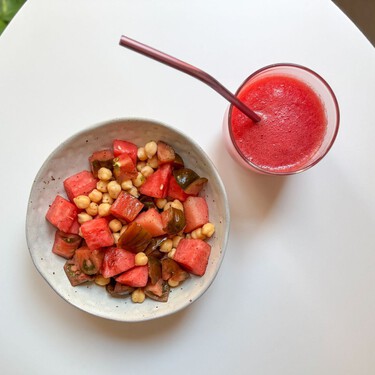 Esta ensalada de solo tres ingredientes se va a convertir en mi favorita del verano 