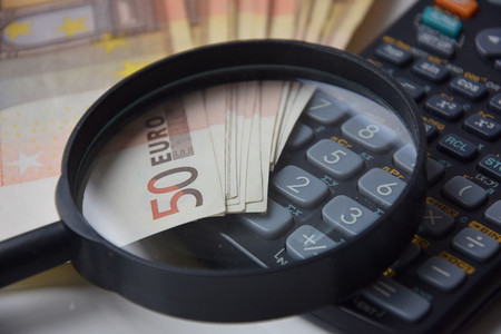 Tres años de beneficios empresariales pero continúa la congelación de salarios