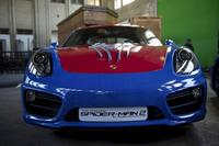 El Porsche Cayman se viste de Spiderman