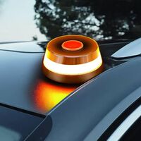 La DGT ha retirado varias balizas V16: cómo comprobar si la tuya sigue siendo válida y qué pasa ahora 