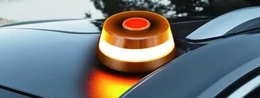 La DGT ha retirado varias balizas V16: cómo comprobar si la tuya sigue siendo válida y qué pasa ahora 