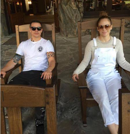 Parece que a Casper Smart lo de dejarlo con JLo le está costando... la casa