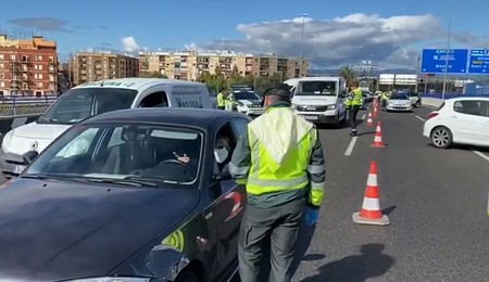 Sin coches en el puente de mayo: la DGT refuerza los controles para evitar desplazamientos a segundas residencias