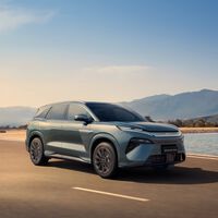 BYD ATTO 8 llega a México: motor turbo híbrido con 480 HP, 1,030 kilómetros de autonomía y espacio para 7 pasajeros, precio y lanzamiento 