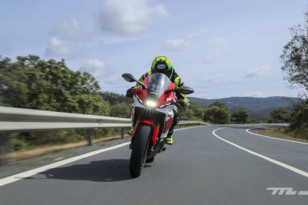 Yamaha R7 2026 Prueba 047