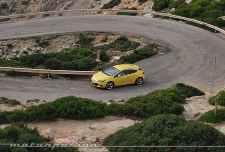 Opel Astra GTC