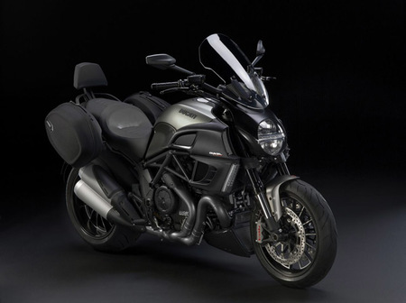 Salón de Milán 2012: gama Ducati Diavel 2013, nace la Ducati Diavel Strada