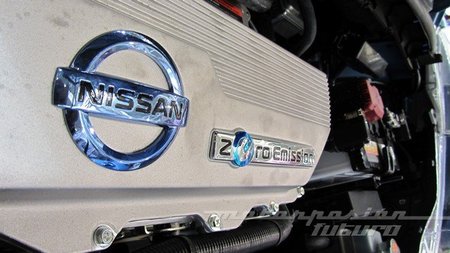 logo-nissan-leaf-zero