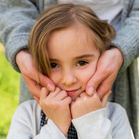 Cómo responder cuando otros hacen comentarios sobre el cuerpo de tus hijos 