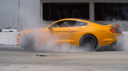 ¿Te gusta quemar llanta? Ford incluirá el sistema Line Lock en todos los Mustang 2018