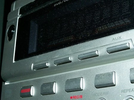 Xataka Home nos da "Cinco trucos para mejorar la acústica de nuestro hogar" 