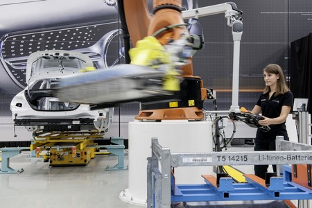 Daimler comienza la construcción de la primera gigafactoría de baterías en Europa