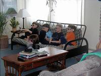 El uso que de la tecnología audiovisual 3D realizan los menores de 13 años, debería ser moderado