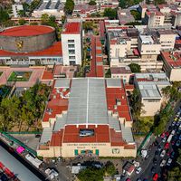 México le da más poder a la secretaria encargada de infraestructura: además de hacer carreteras podrá construirá hospitales