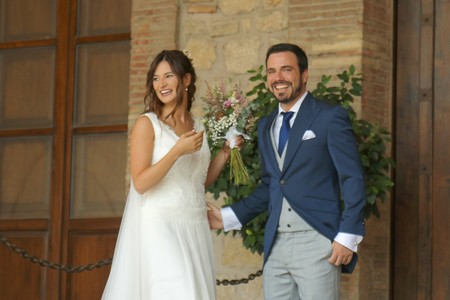 Todos los errores del traje de novio de Alberto Garzón