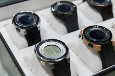 Kenneth Cole se suma al diseño de un smartwatch 'de gama básica'