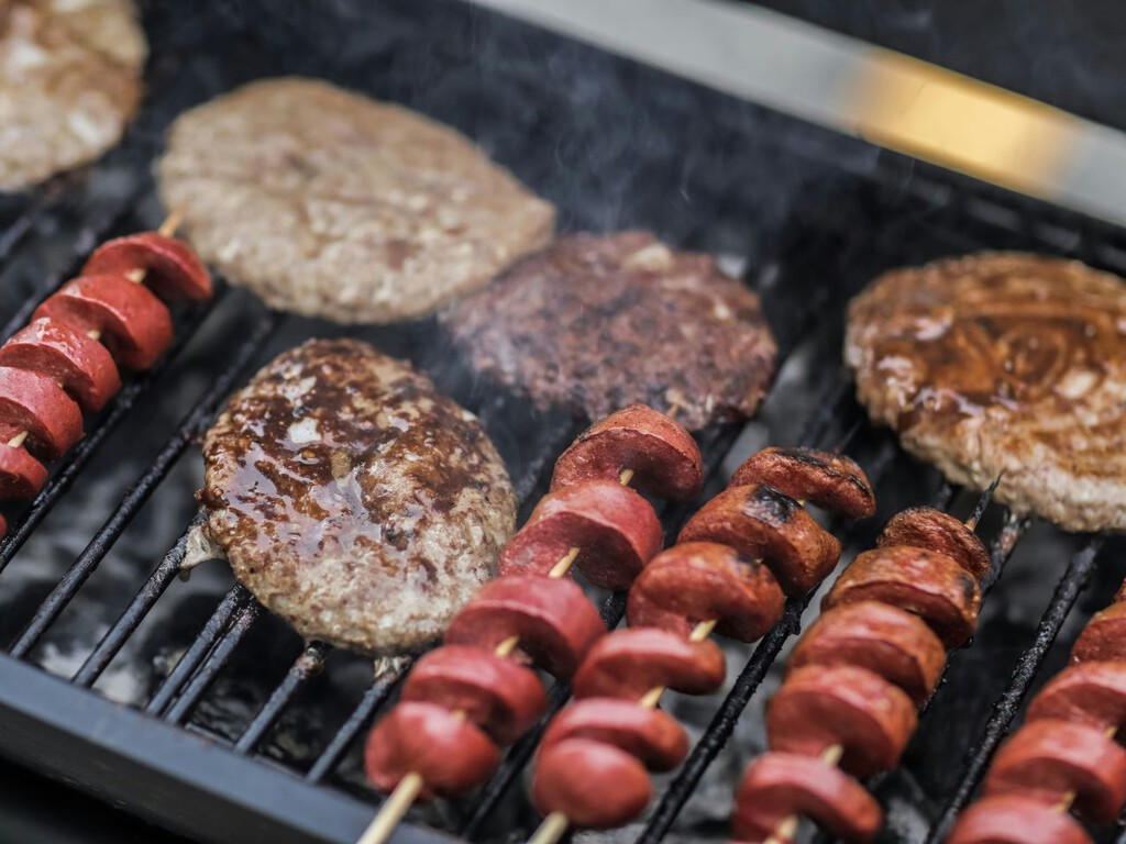La técnica infalible para cocinar los mejores perritos calientes en la barbacoa que conoce cualquier científico