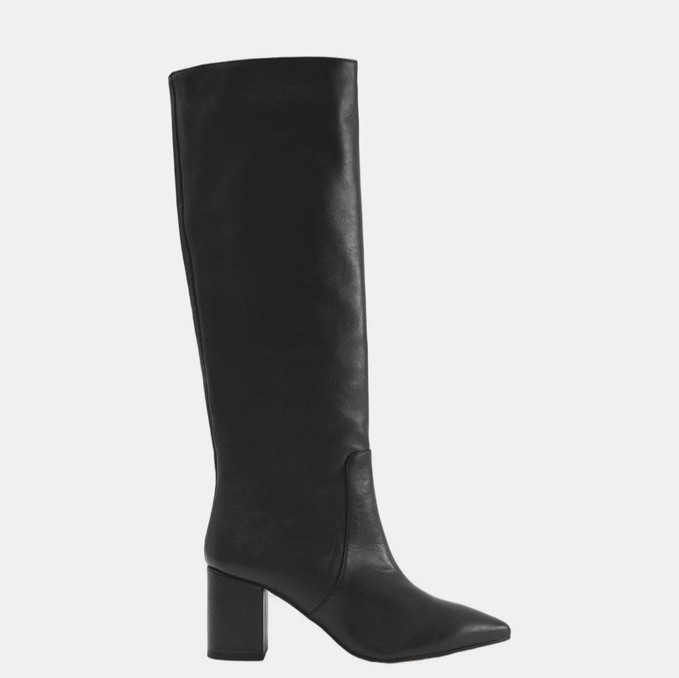 Dansi
Botas de mujer tipo tubo en piel vacuno soft