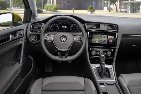 Volkswagen Golf 2017 023