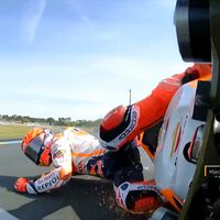 Marc Márquez se volvió a caer 20 minutos después de regresar a MotoGP en Le Mans. Su dedo ha aguantado