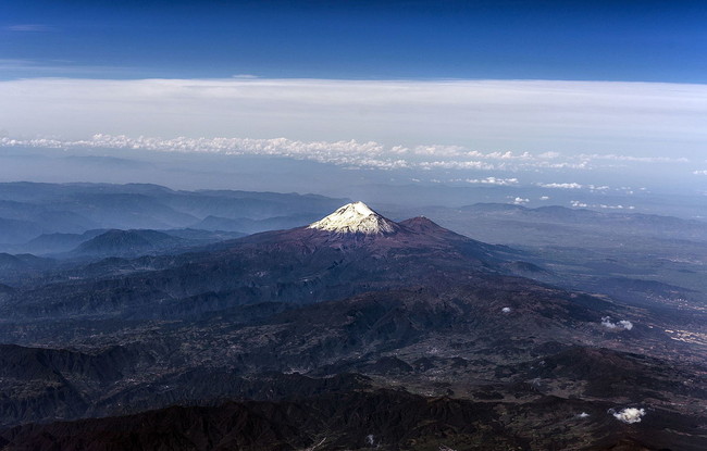 Volcán Siciliano Conocido Por Su Río De Fuego