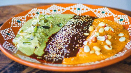 Buffet de desayunos a la carta en Puebla: más de 50 platillos por 99 pesos, incluye pan francés, enchiladas, tacos, quesabirrias y otras delicias