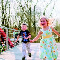 Proponen llamar a los niños "criaturas" para evitar un lenguaje sexista