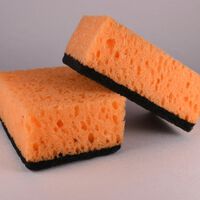 ¿Una esponja y queso para extraer oro? El reciclaje de residuos electrónicos da un giro de 180º con una idea de 80.000 euros diarios