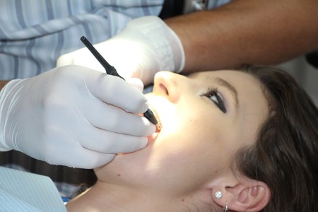 Por qué no te ponen anestesia general en el dentista: diferentes tipos de anestesia y cuándo se usa cada una