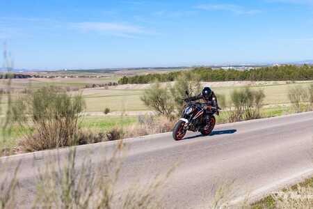 Ktm 890 Duke R 2020 Prueba 014