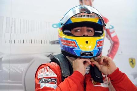 Fernando Alonso cree que Mercedes podrá luchar por el título
