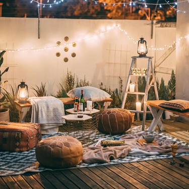 Aldi lanza hoy la lámpara solar de diseño, ideal para dar un toque elegante y sugerente al jardín o a la terraza: cuesta menos de 2 euros 