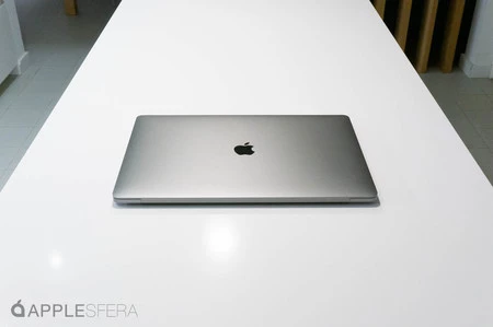 MacBook Pro 16インチ