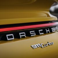 Porsche patenta otra forma de utilizar la electricidad: ¡en el turbo de sus coches!