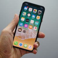 Apple lidera la lista de los móviles más vendidos de 2022 con un invitado sorpresa que evita el dominio absoluto de iPhone 