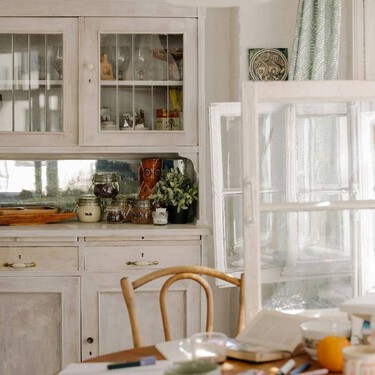 Adiós a las alacenas: los espacios abiertos se imponen en las cocinas 