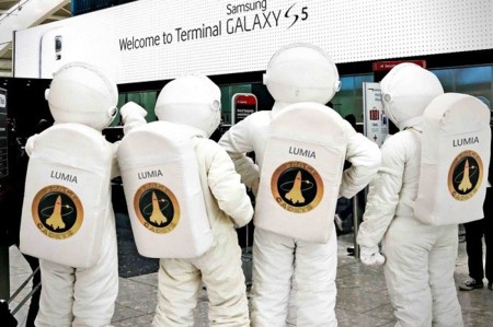Los Lumianautas llegan a la terminal Galaxy S5. Imagen de la semana